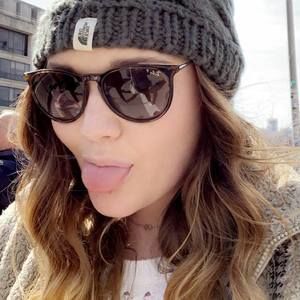 Meet your Posher, Sierra